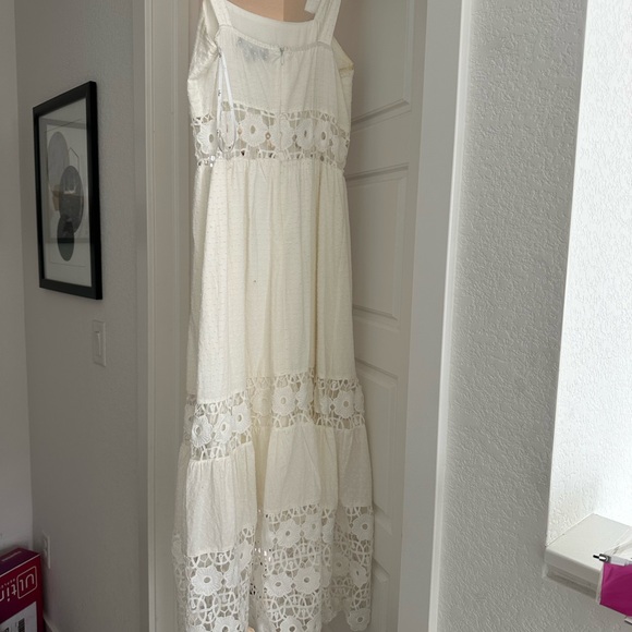 White linen bridal shower dress - Picture 4 of 4